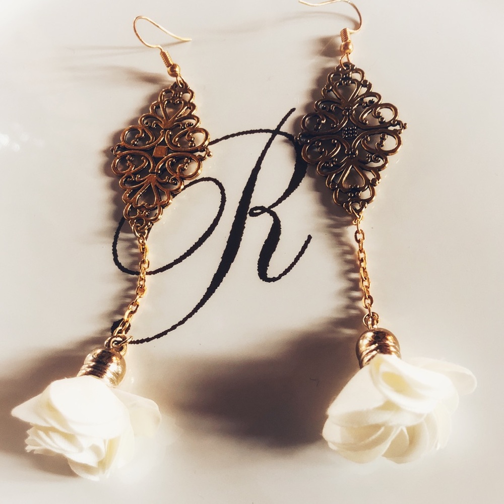 White Flowered and Gold Dangly Earrings